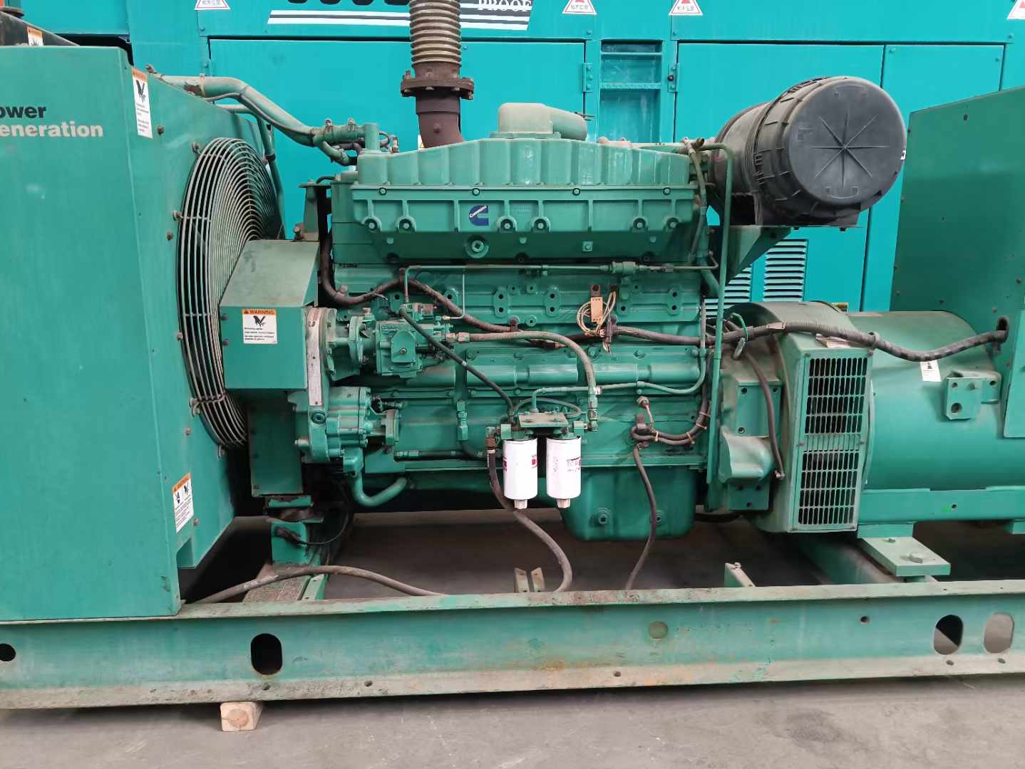 洪雅过载会对 600kW 柴油发电机组造成哪些损害？